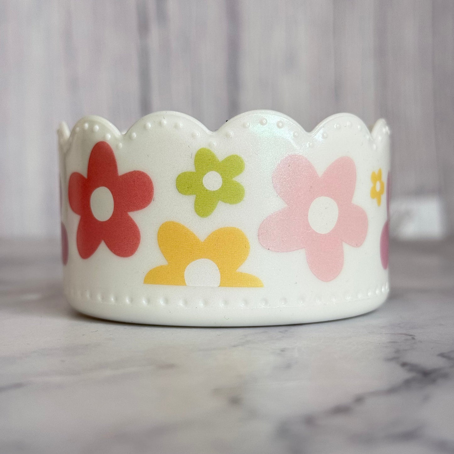 Spring Daisy Scallop Tumbler Boot